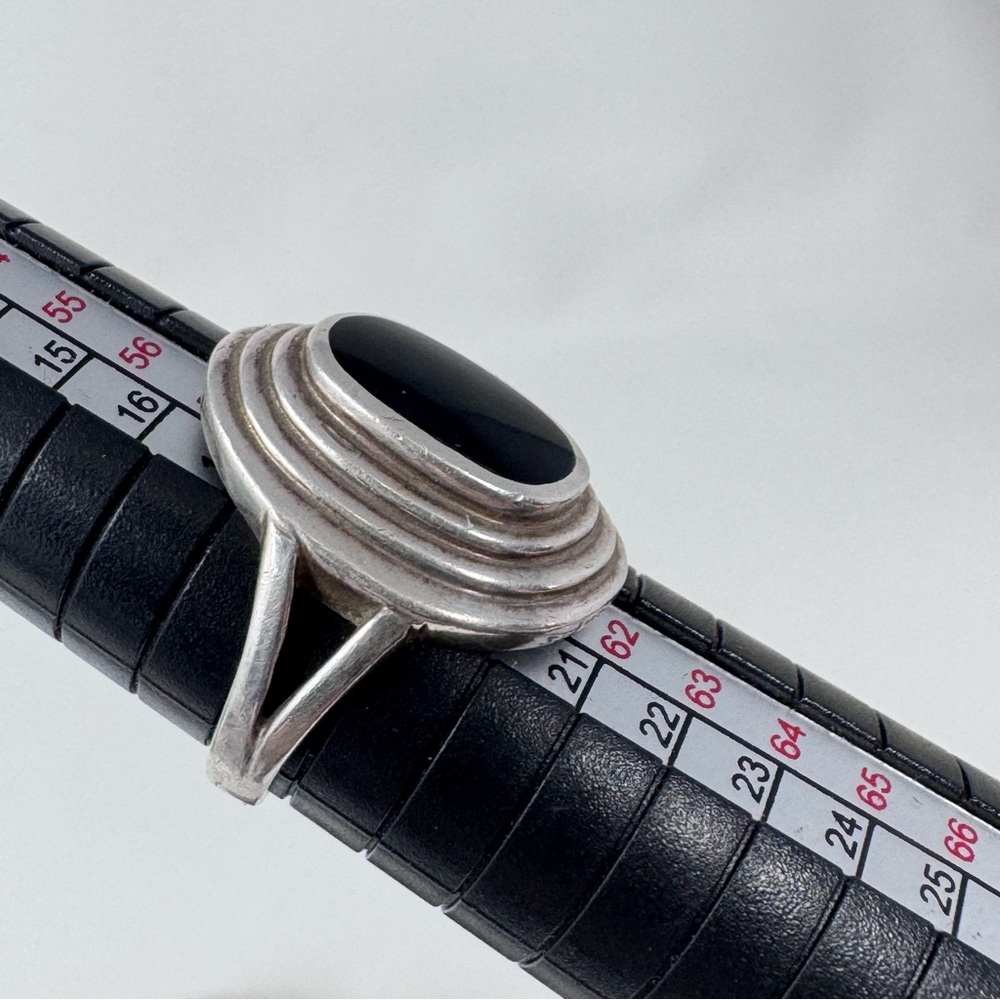 Vintage Black Onyx Sterling Silver oval Ring size 9 - Picture 5 of 7